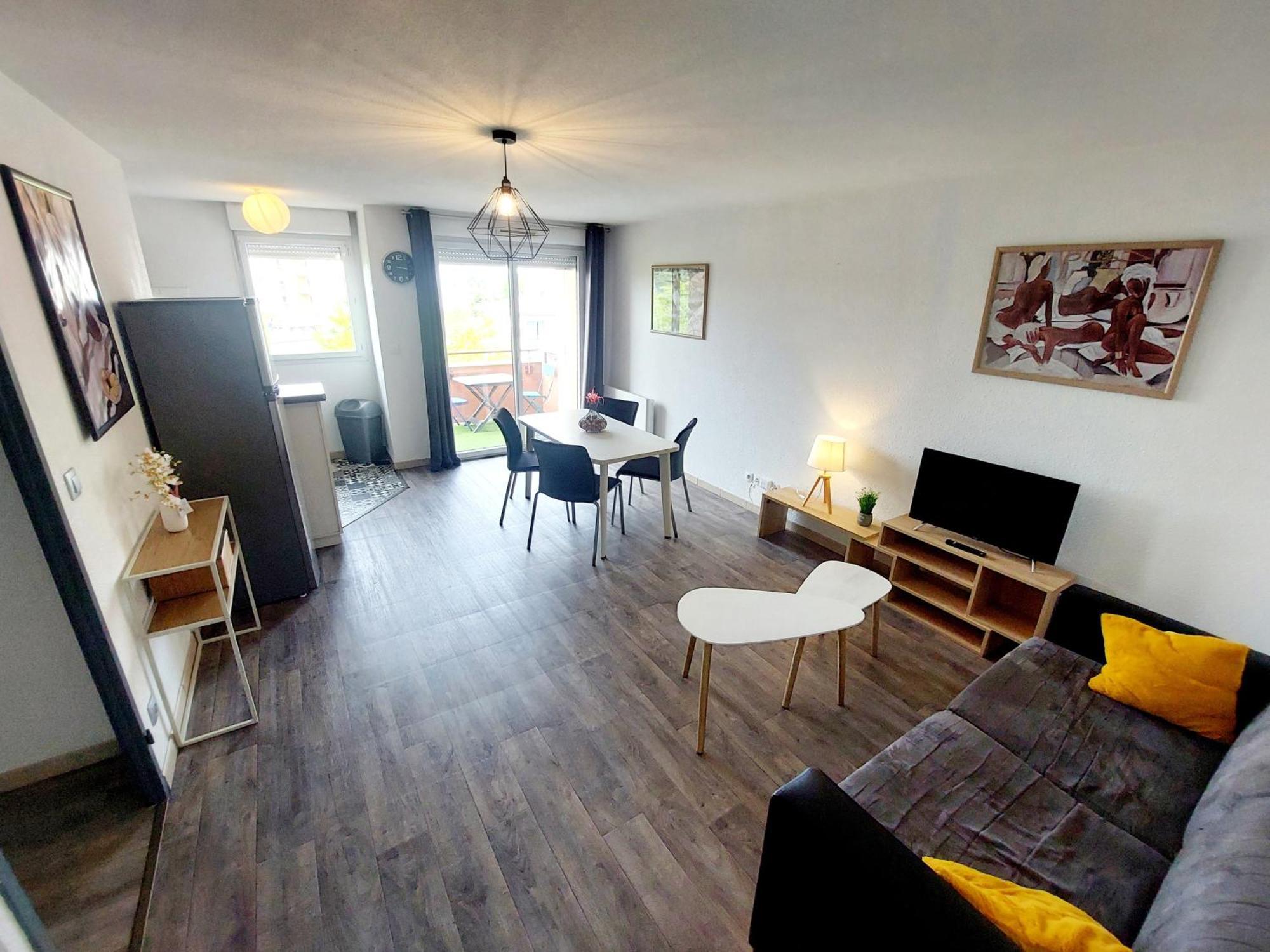 Le Montauriol - Logement Avec Terrasse - Piscine -Tennis - Place De Parking Privee Apartment Монтобан Екстериор снимка